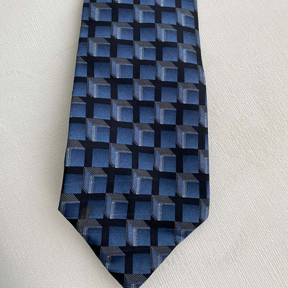 Van Heusen blue black silver silk tie